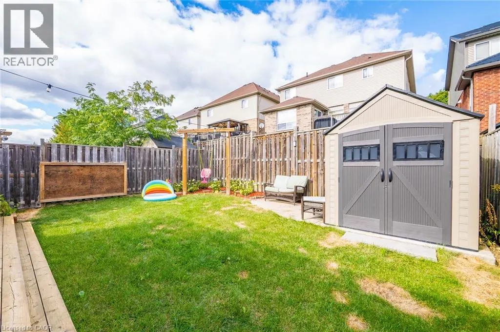 110 OAKES Crescent
