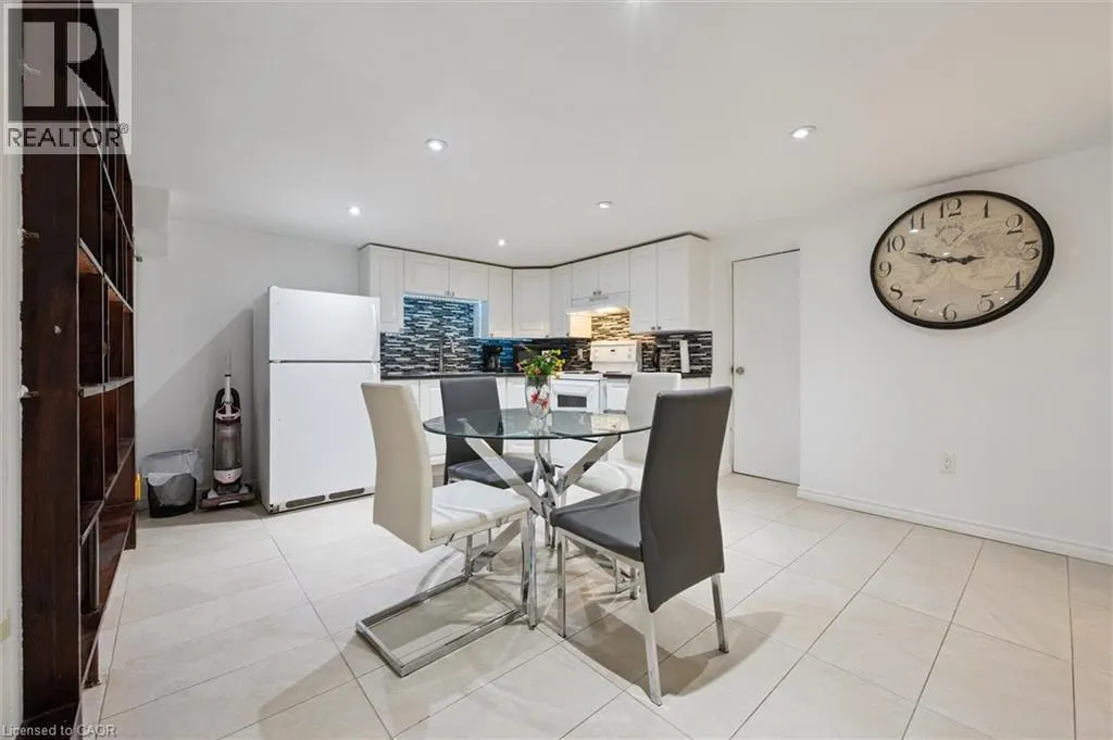 18 CAMBRIDGE Avenue Unit# Lower, #Lower
