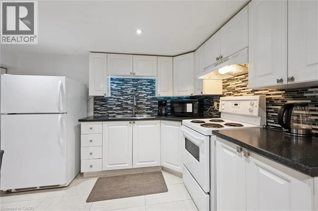 18 CAMBRIDGE Avenue Unit# Lower, #Lower