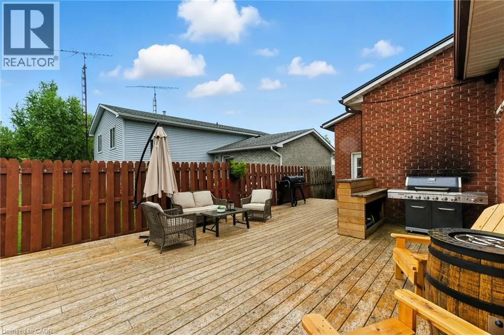 20 WOODFIELD Avenue