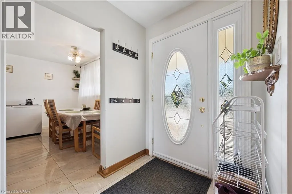 18 CAMBRIDGE Avenue Unit# Rms. 1 & 3, #Rms. 1 & 3