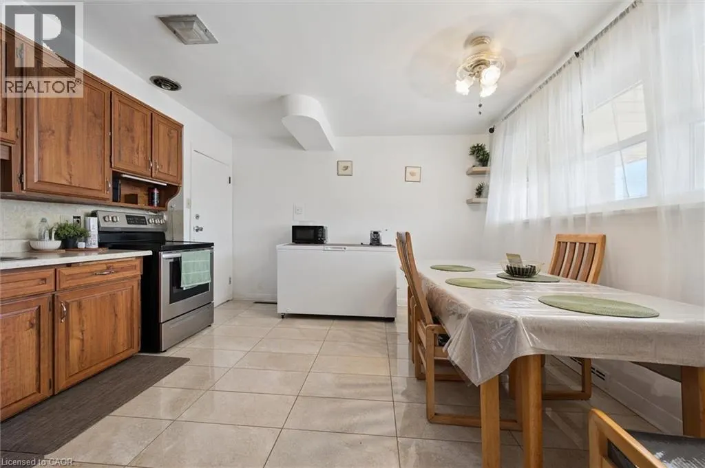 18 CAMBRIDGE Avenue Unit# Rms. 1 & 3, #Rms. 1 & 3