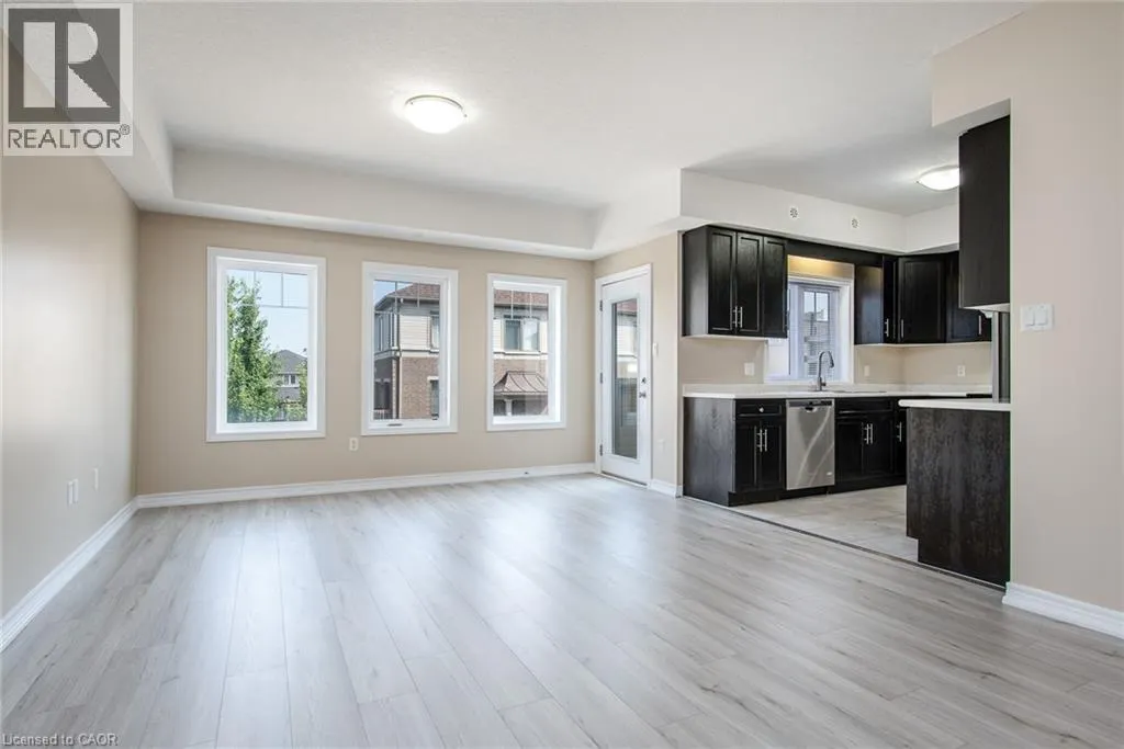 70 WILLOWRUN Drive Unit# H 3, #H 3