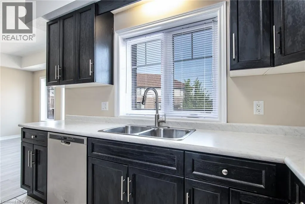 70 WILLOWRUN Drive Unit# H 3, #H 3
