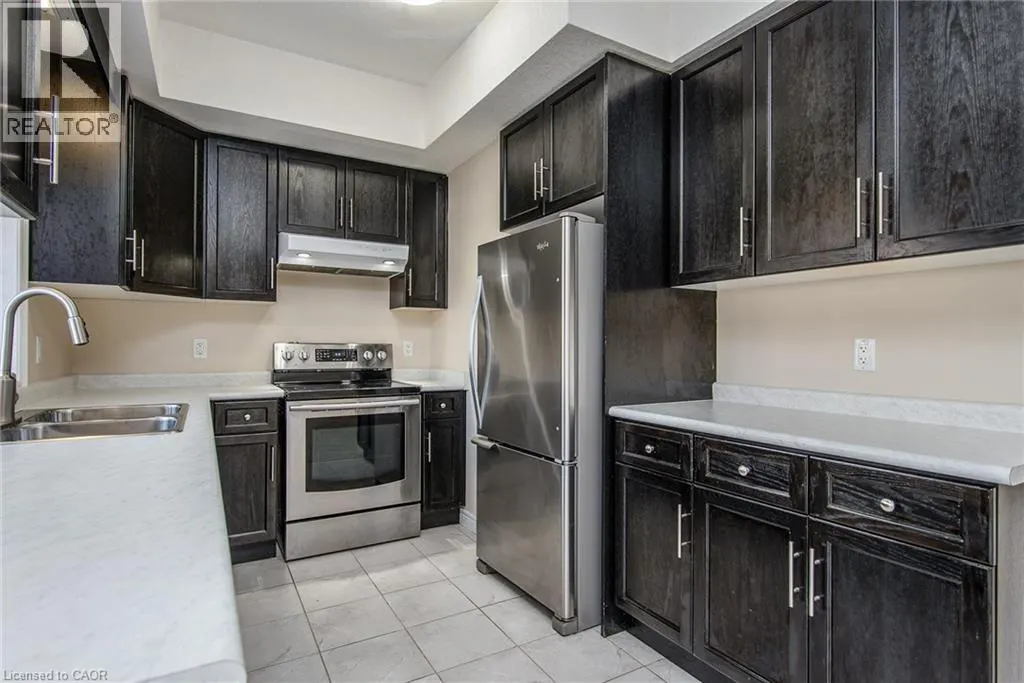 70 WILLOWRUN Drive Unit# H 3, #H 3