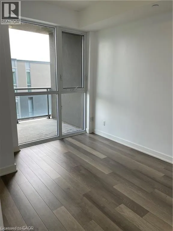 5220 DUNDAS Street Unit# 412, #412