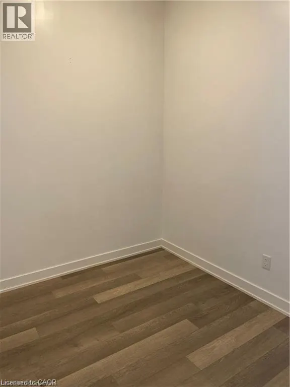 5220 DUNDAS Street Unit# 412, #412