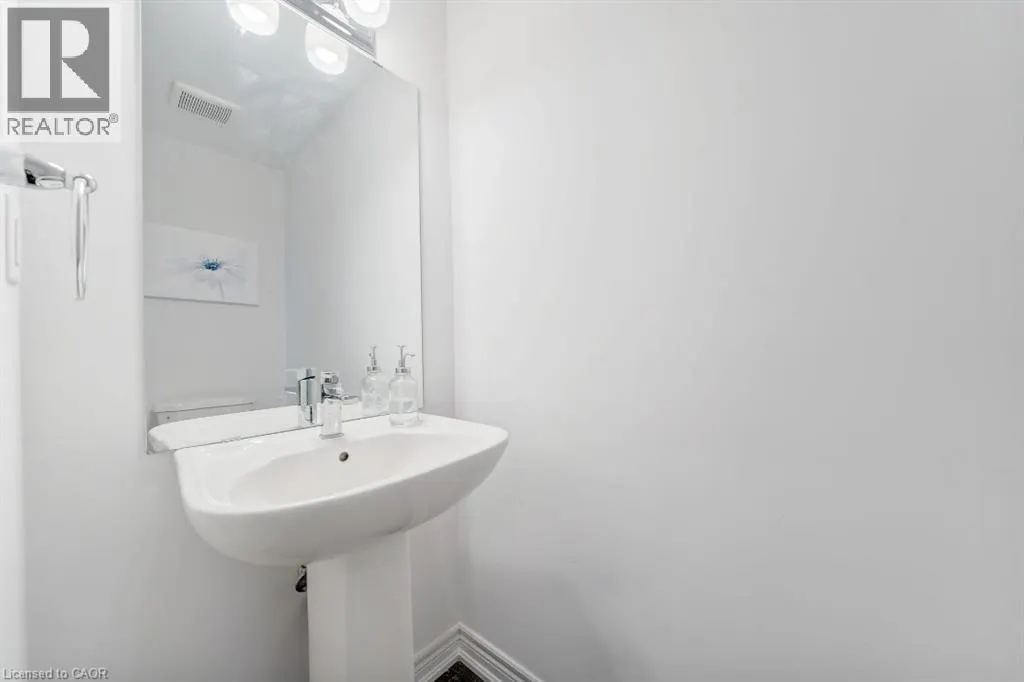 120 COURT Drive Unit# 44, #44