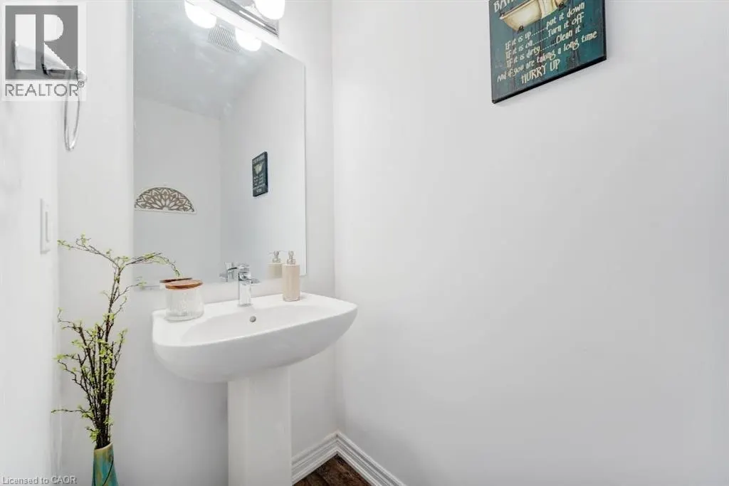 120 COURT Drive Unit# 44, #44