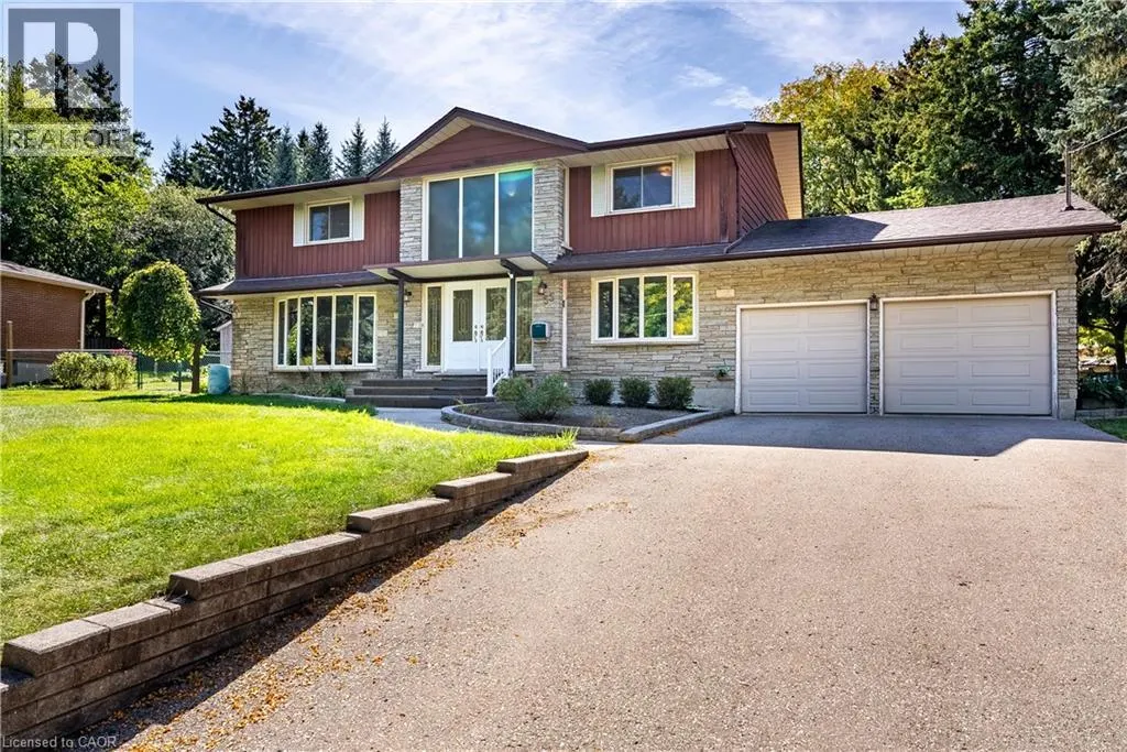 55 AMOS Avenue
