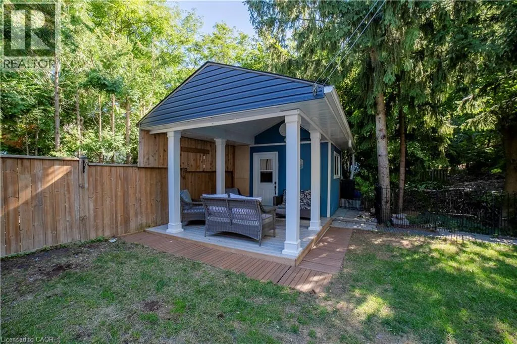 12 MAPLE Avenue