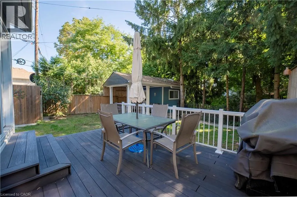 12 MAPLE Avenue