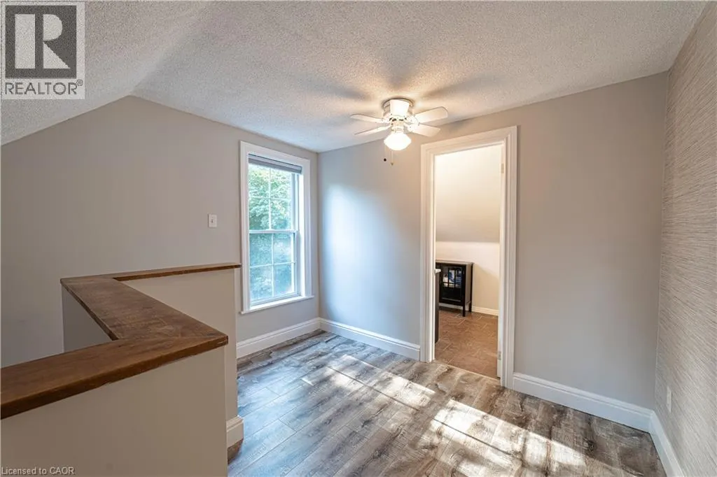 12 MAPLE Avenue