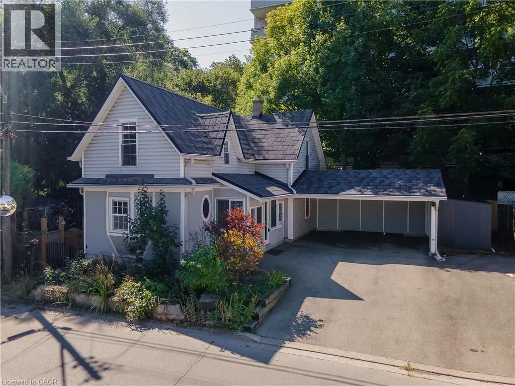 12 MAPLE Avenue