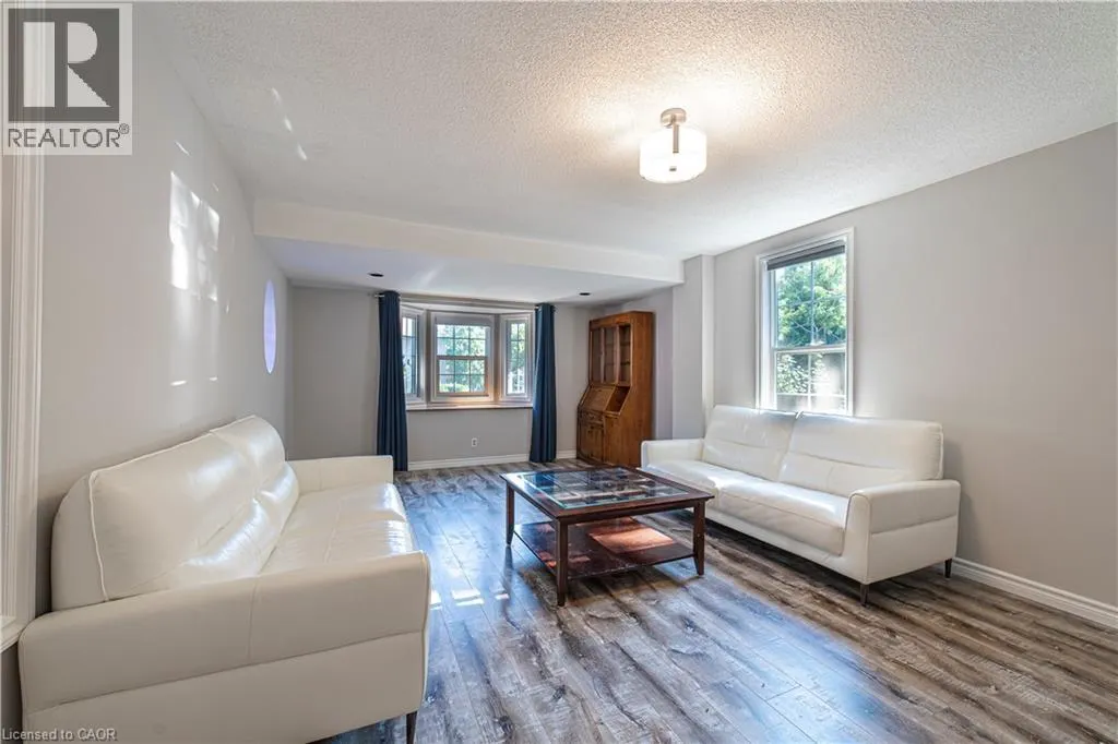 12 MAPLE Avenue