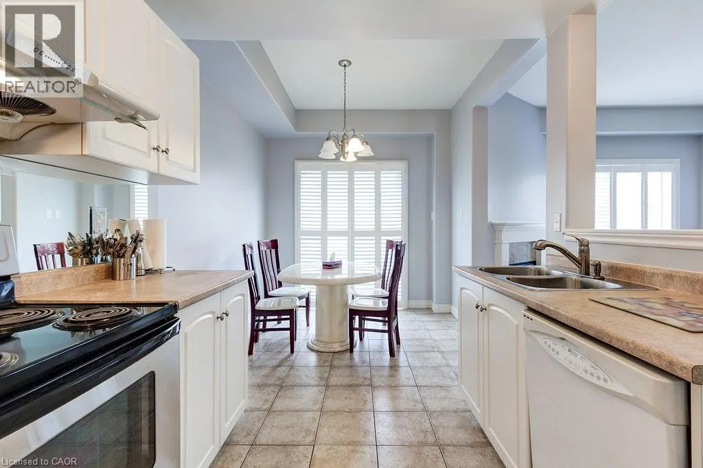 7 PALACEBEACH Trail