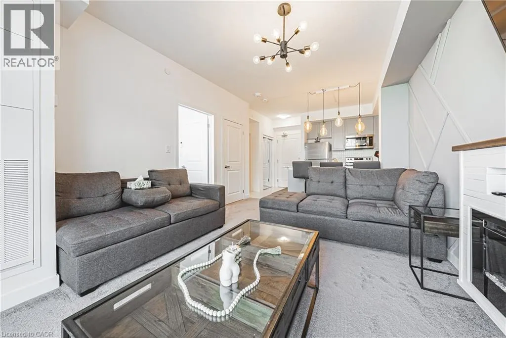 460 DUNDAS Street E Unit# 327, #327