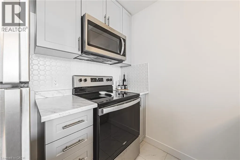 460 DUNDAS Street E Unit# 327, #327