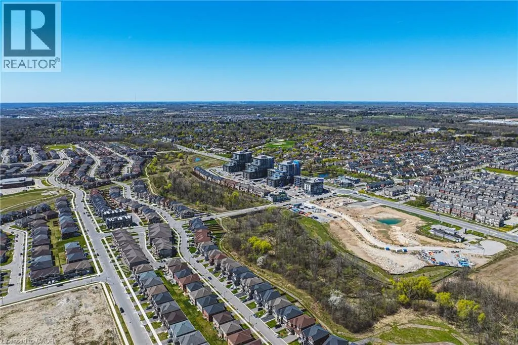 460 DUNDAS Street E Unit# 327, #327