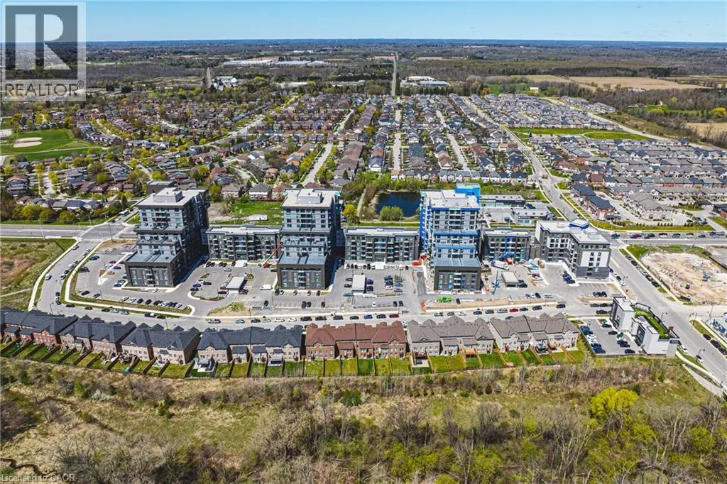 460 DUNDAS Street E Unit# 327, #327