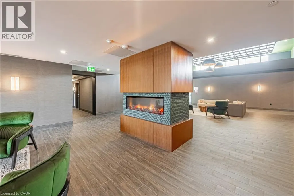 460 DUNDAS Street E Unit# 327, #327