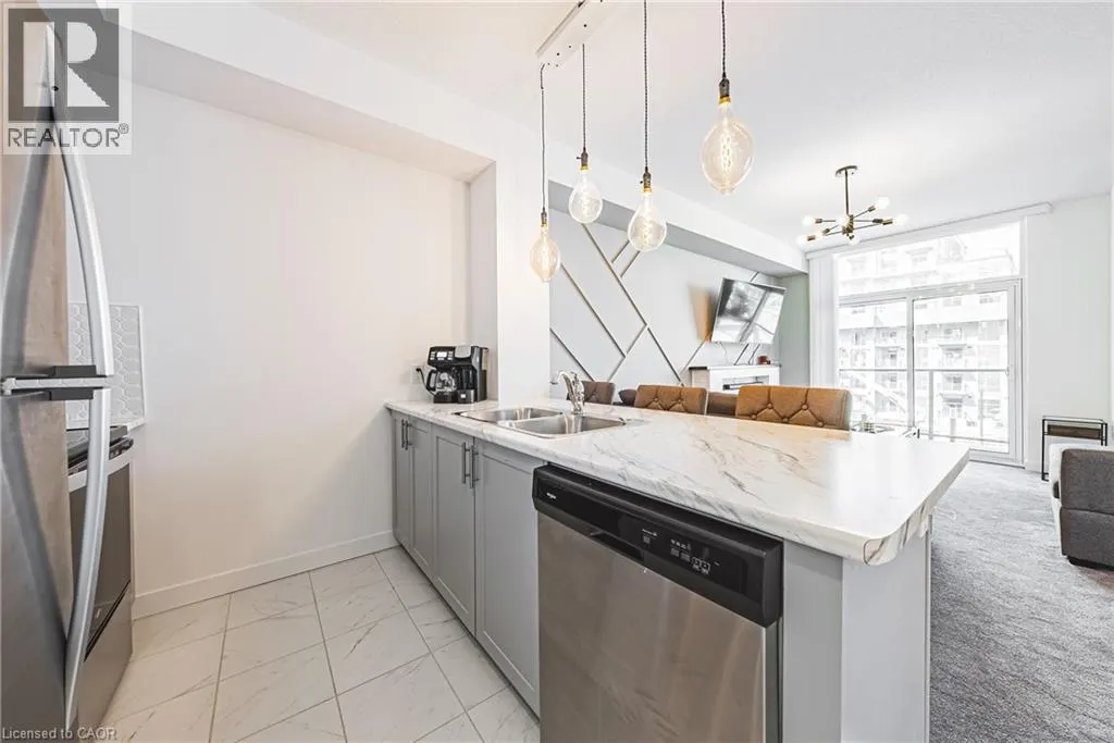 460 DUNDAS Street E Unit# 327, #327