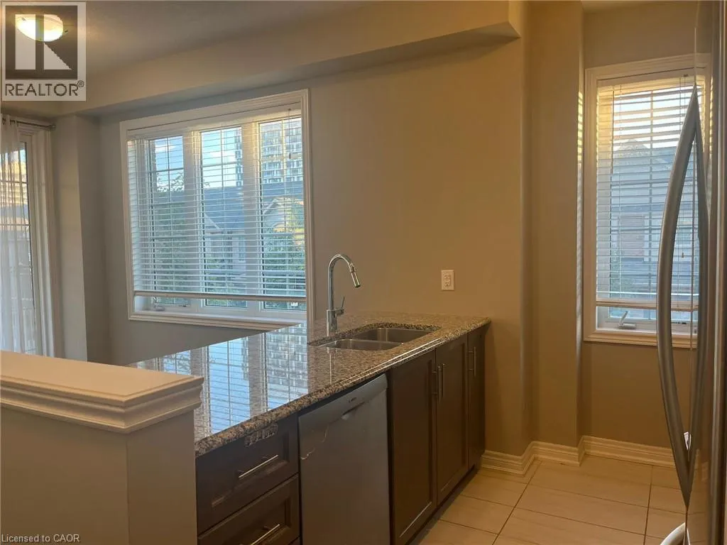 377 CRANBROOK Common