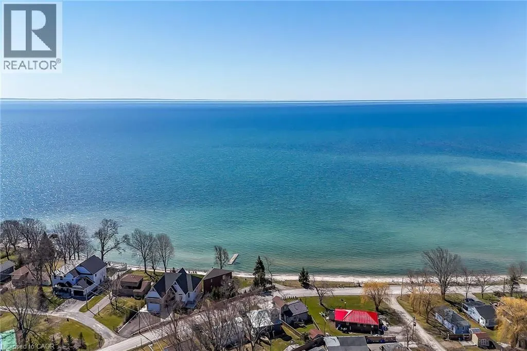 271 BLUE WATER Parkway