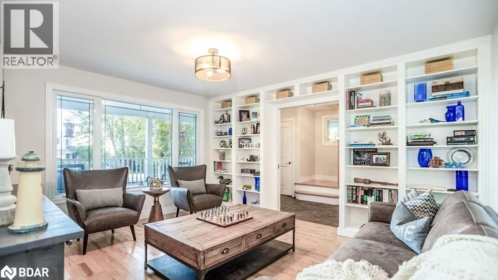 112 LAKESHORE Road W