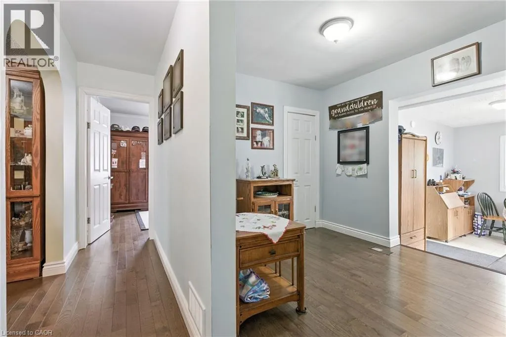 11 JAMES Avenue