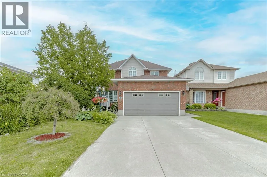 32 VINEBERG Drive