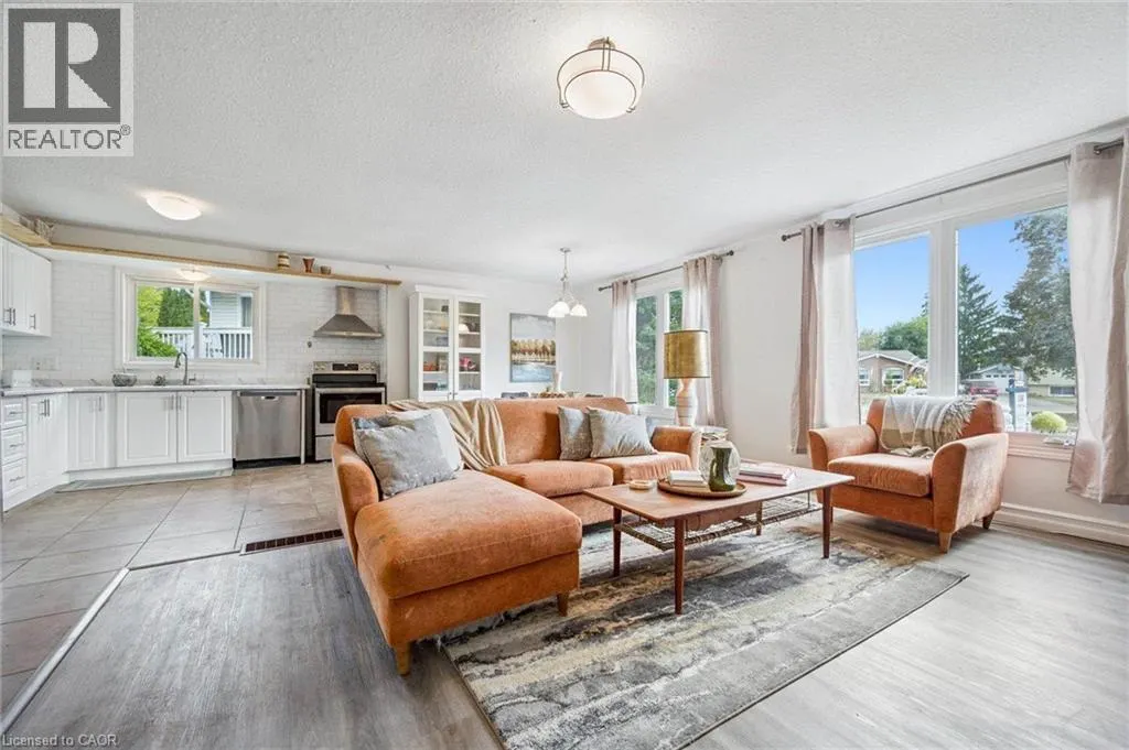 15 AVRA Court