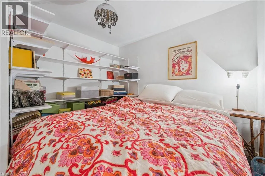 15 AVRA Court
