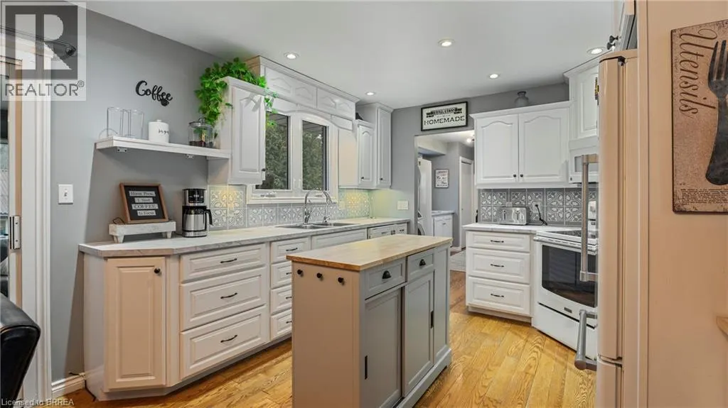 863 WINDHAM 12 Road
