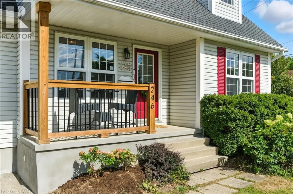 246 DARTMOOR Crescent