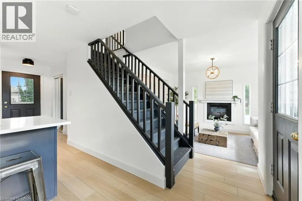 246 DARTMOOR Crescent