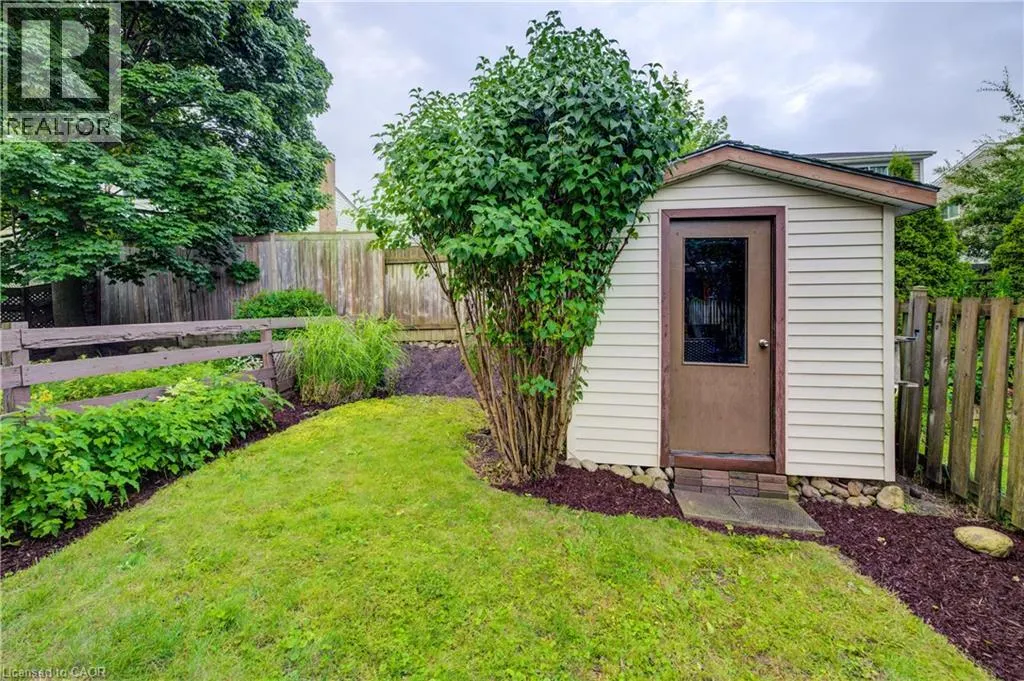 19 HILLBROOK Crescent