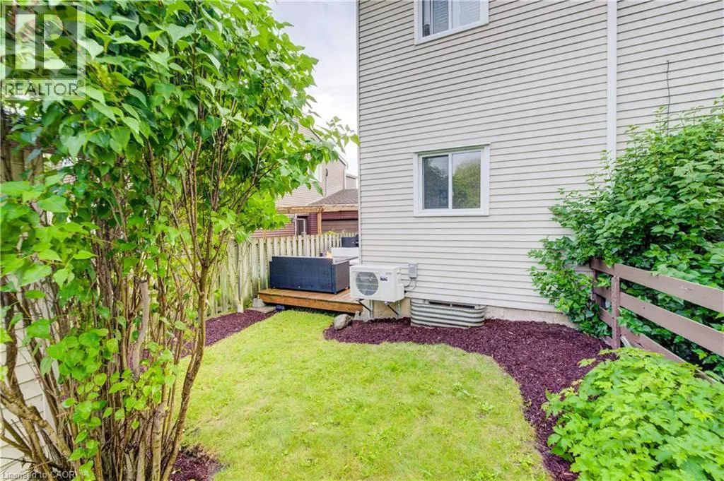 19 HILLBROOK Crescent