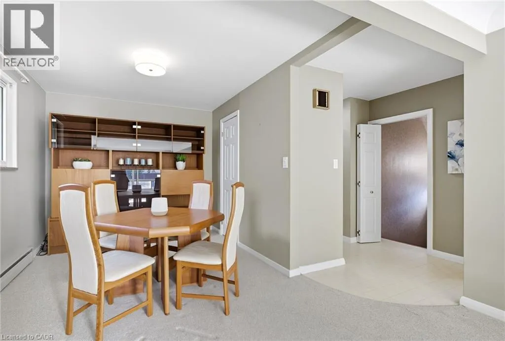 142 FERNWOOD Crescent