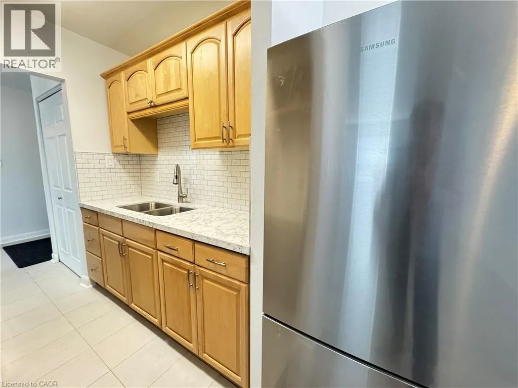 657 FENNELL Avenue E Unit# 2, #2