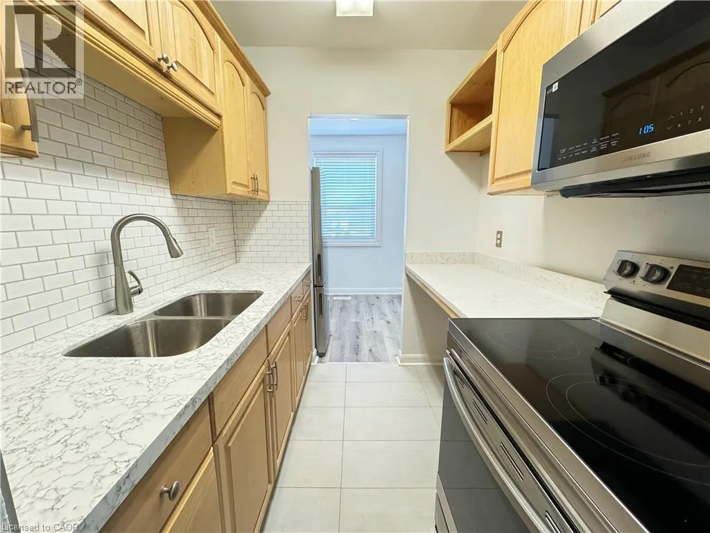 657 FENNELL Avenue E Unit# 2, #2