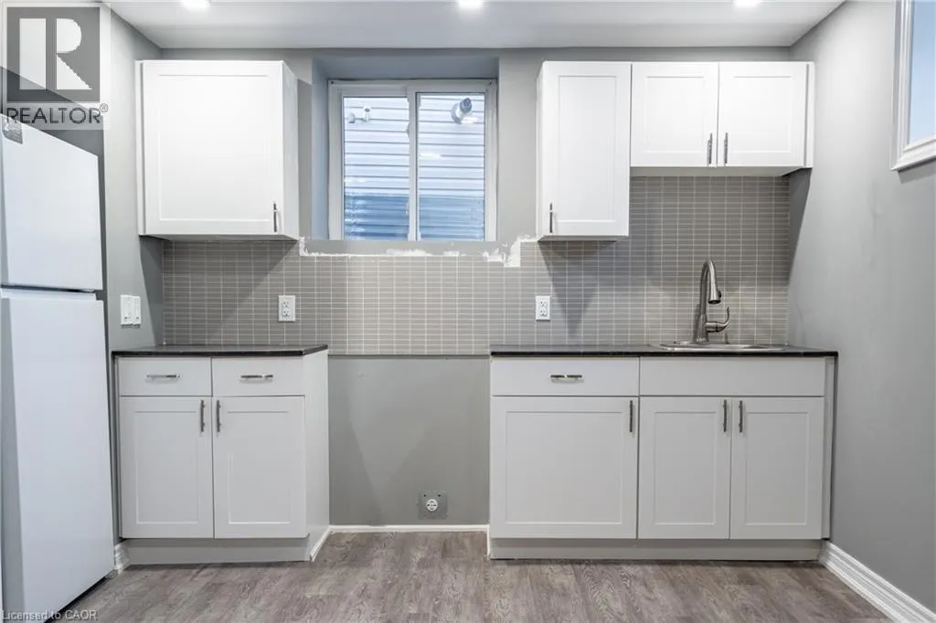 8561 DOGWOOD Crescent