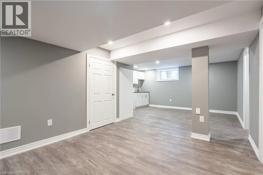 8561 DOGWOOD Crescent