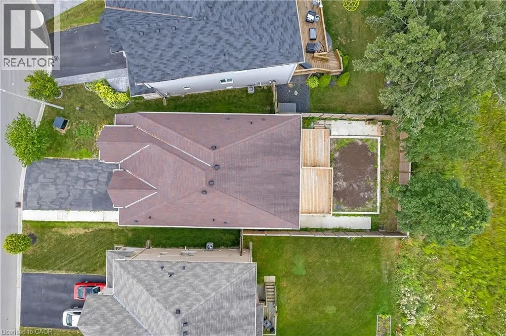 8561 DOGWOOD Crescent