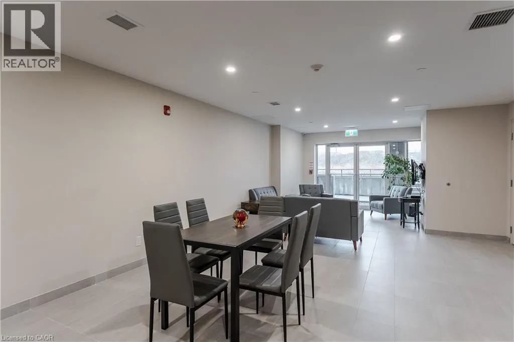 4040 UPPER MIDDLE Road Unit# 117, #117