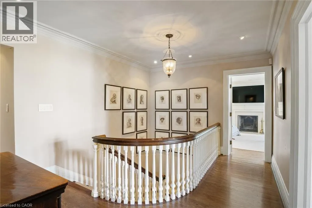 33 SALISBURY Avenue