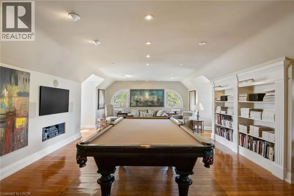 33 SALISBURY Avenue