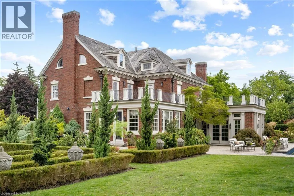 33 SALISBURY Avenue