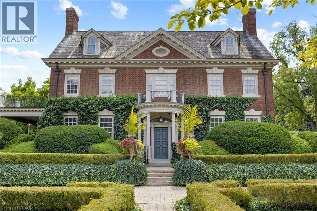 33 SALISBURY Avenue