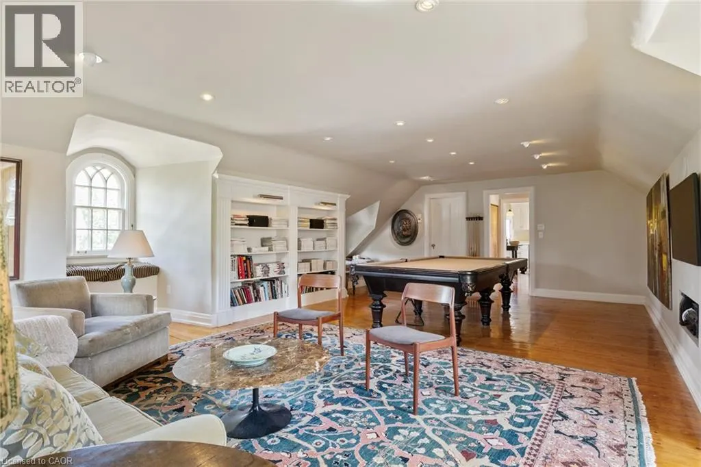 33 SALISBURY Avenue